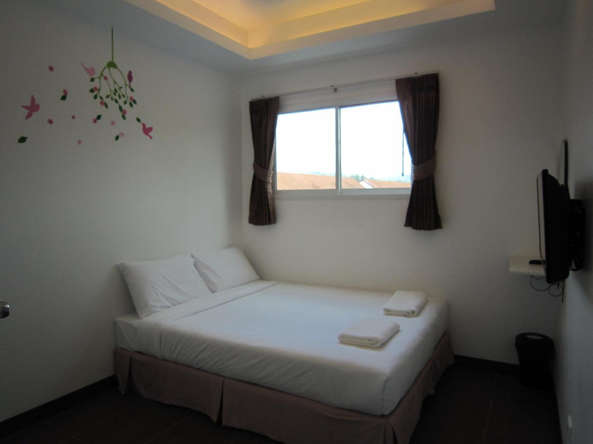 White Cat Hotel Кхаулак Экстерьер фото